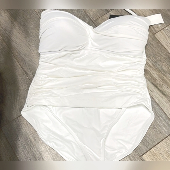 Liz Claiborne White Twist Front Halter One Piece Swimsuit - Picture 3 of 6